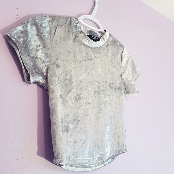 🍭Silver Crushed Velvet Crop Top - Picture 3 of 8